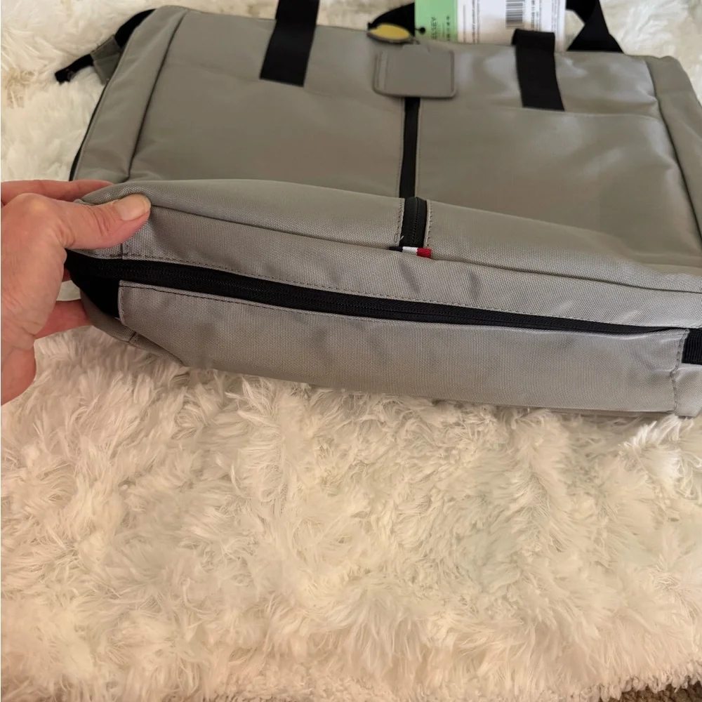 Delsey Paris Daily Collection Laptop Bag – Messenger Style